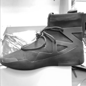 DS TRIPLE BLACK FEAR OF GOD SIZE 12 NWT